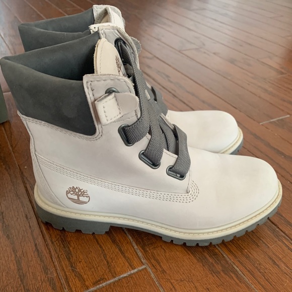 Too big - Picture 3 of 4